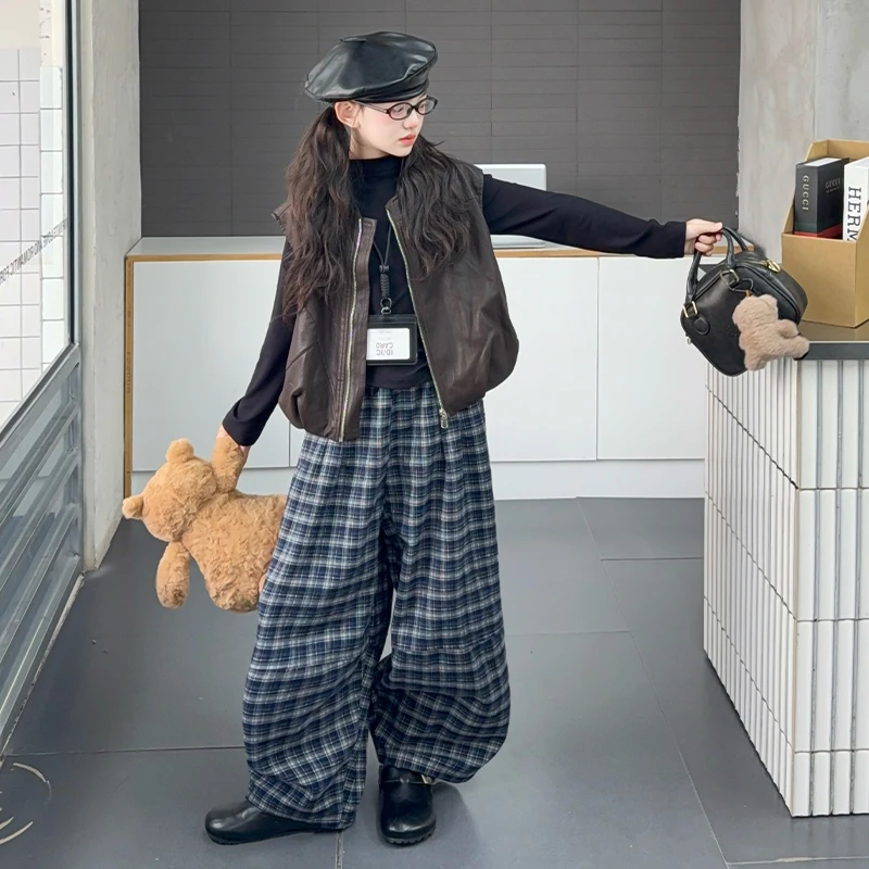 女童秋装套装2025新款儿童洋气女大童春秋马甲打底衫格子裤三件套