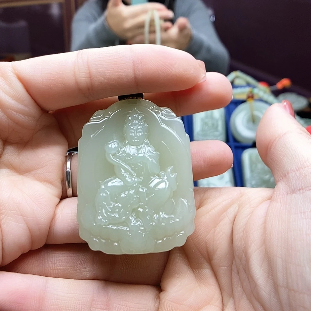 和田玉颈饰未镶嵌敏*