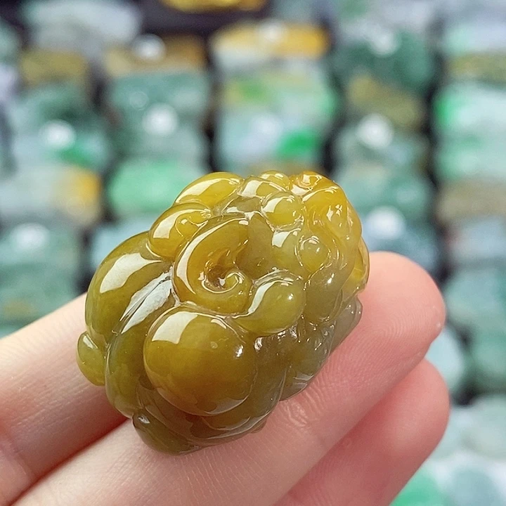 颈饰未镶嵌翡翠天然