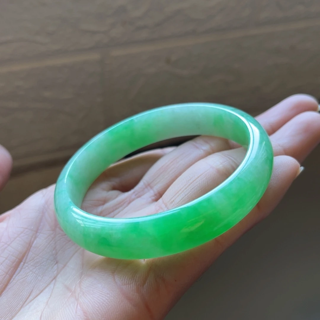 翡翠手镯未镶嵌54.6圈三天鉴赏期