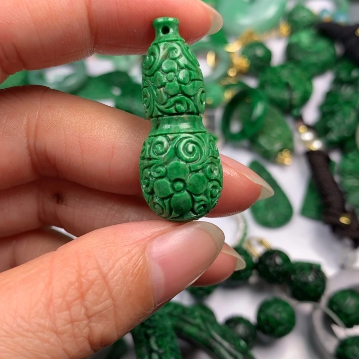 定制翡翠未镶嵌翡翠