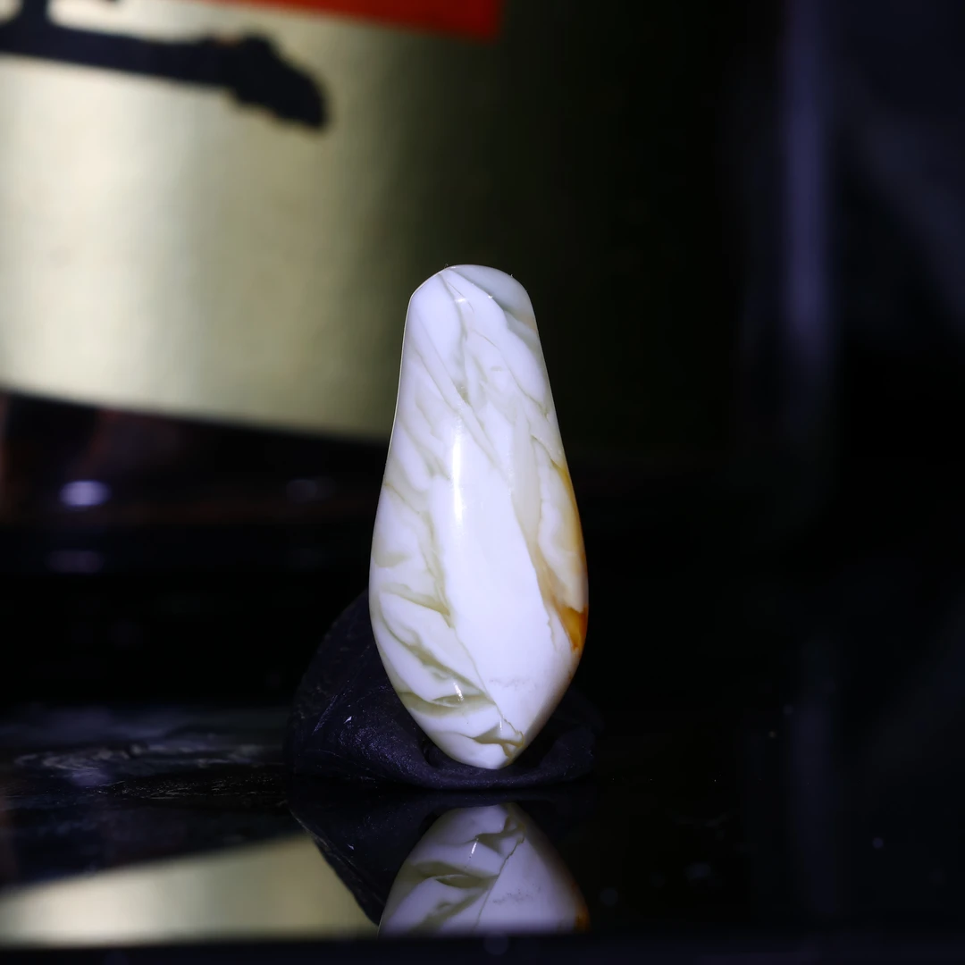 蜜蜡卡子侧挂天然原矿瓷白虎皮纹沁色妖花特色滴溜蜜蜡配饰A568