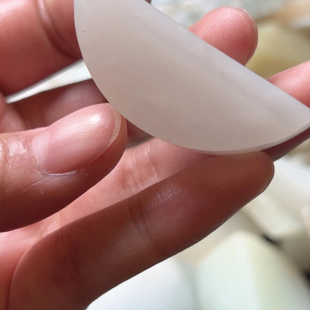 和田玉未镶嵌项链