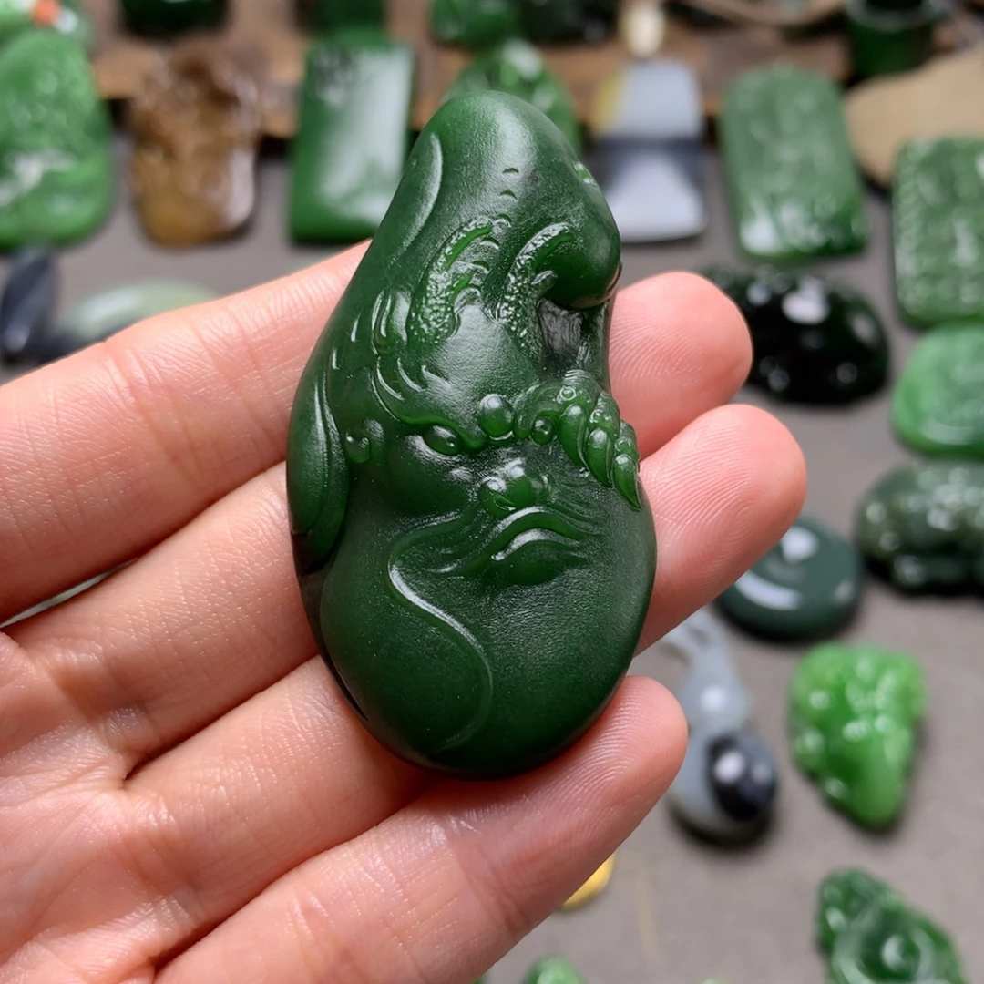 未镶嵌和田玉挂件