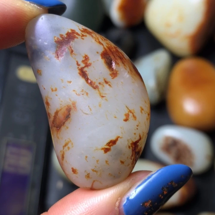 和田玉未镶嵌珠宝奇石