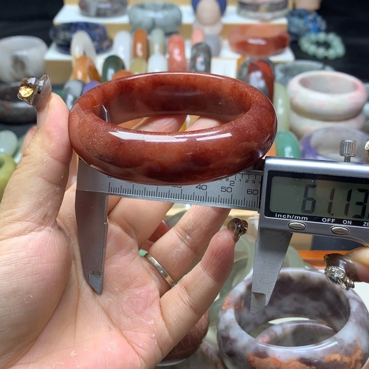 未镶嵌手镯石英质玉