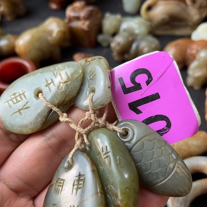 和田玉颈饰未镶嵌