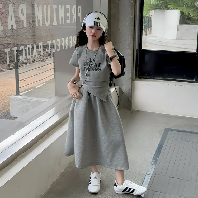 女童慵懒风裙子套装夏季2025新款儿童韩系设计感T恤半身裙两件套