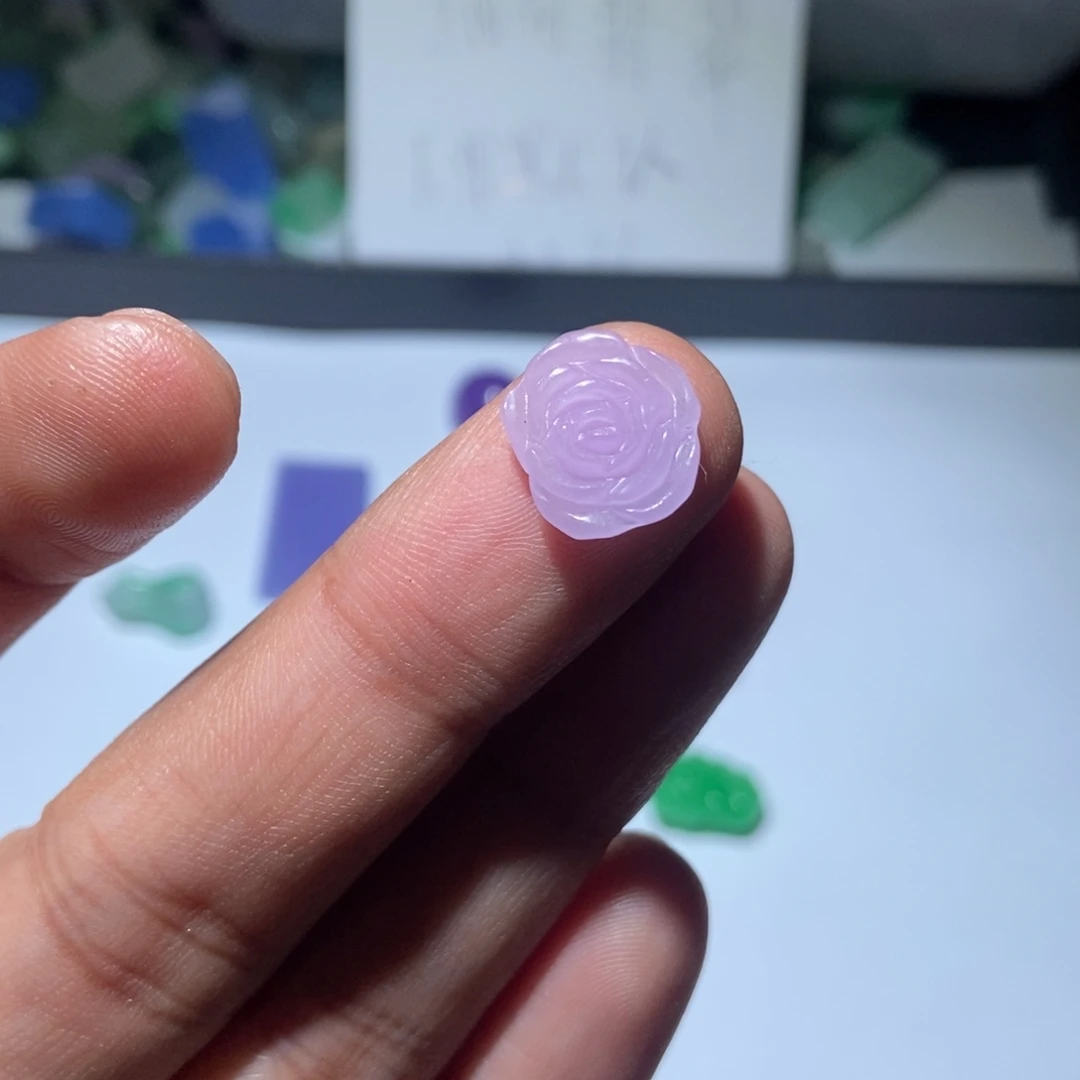 翡翠未镶嵌颈饰吊坠