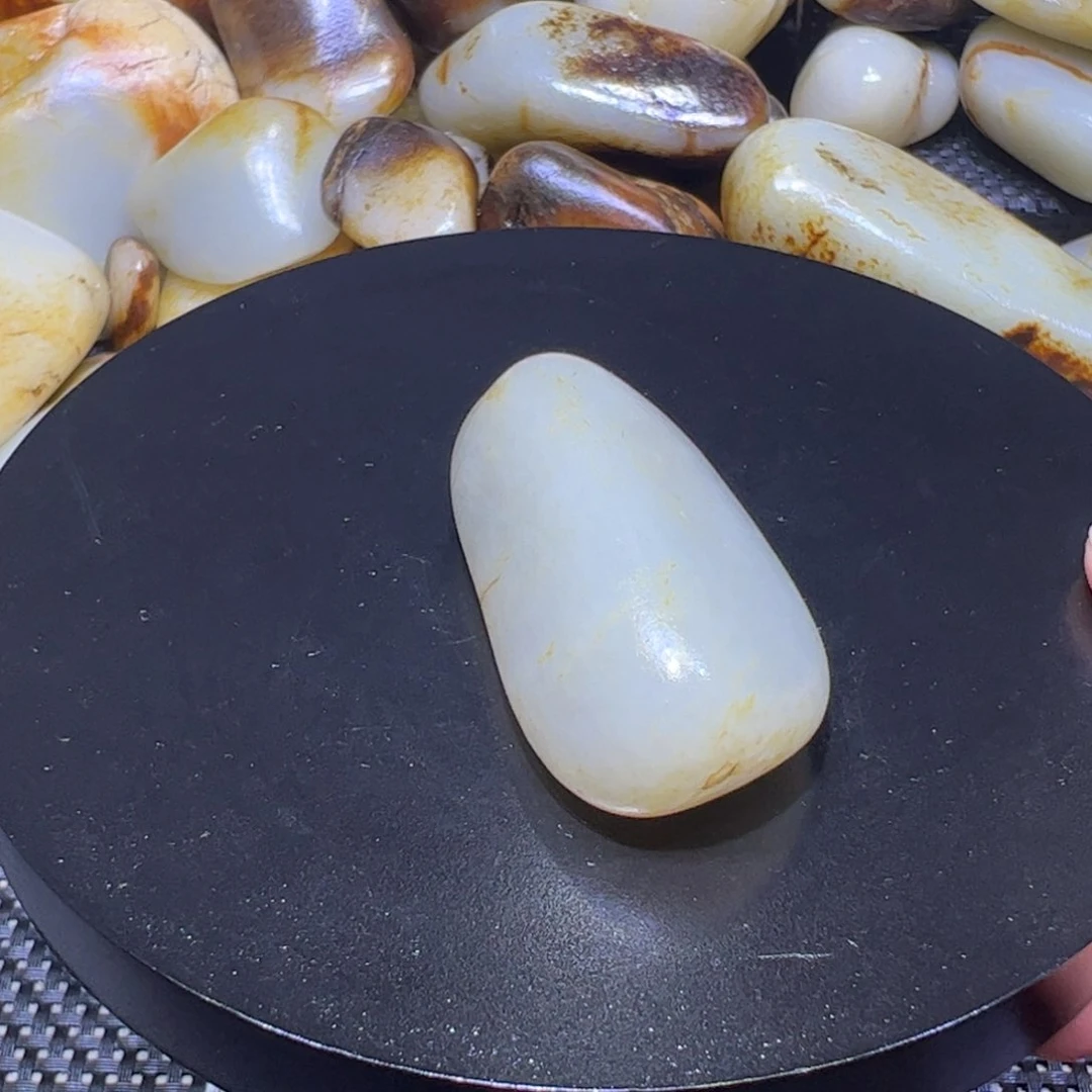 和田玉（子料）未镶嵌吊坠(不含链)49克