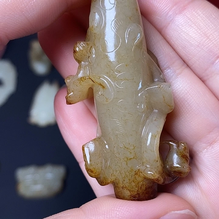 和田玉（糖玉）未镶嵌车挂你*