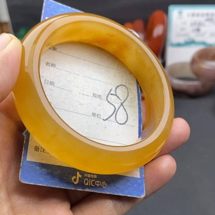 未镶嵌手镯石英质玉