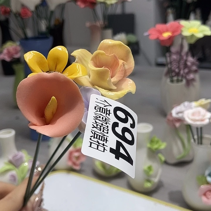 陶瓷纯手工捏花设计