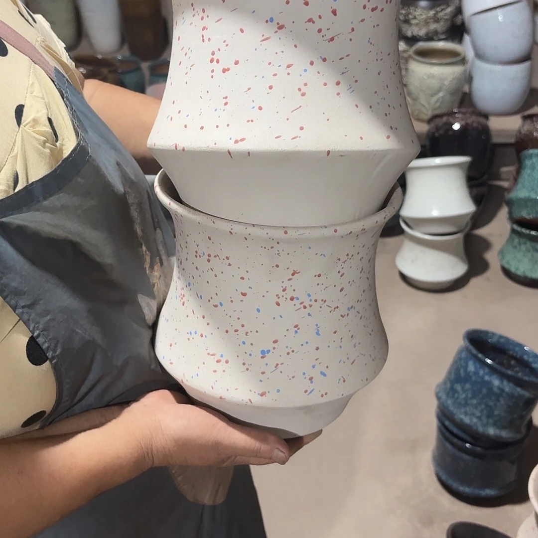 紫砂花盆口20高20两个