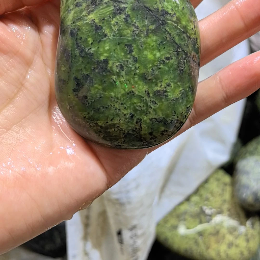 铭***卖木藏玉药王石原石一个