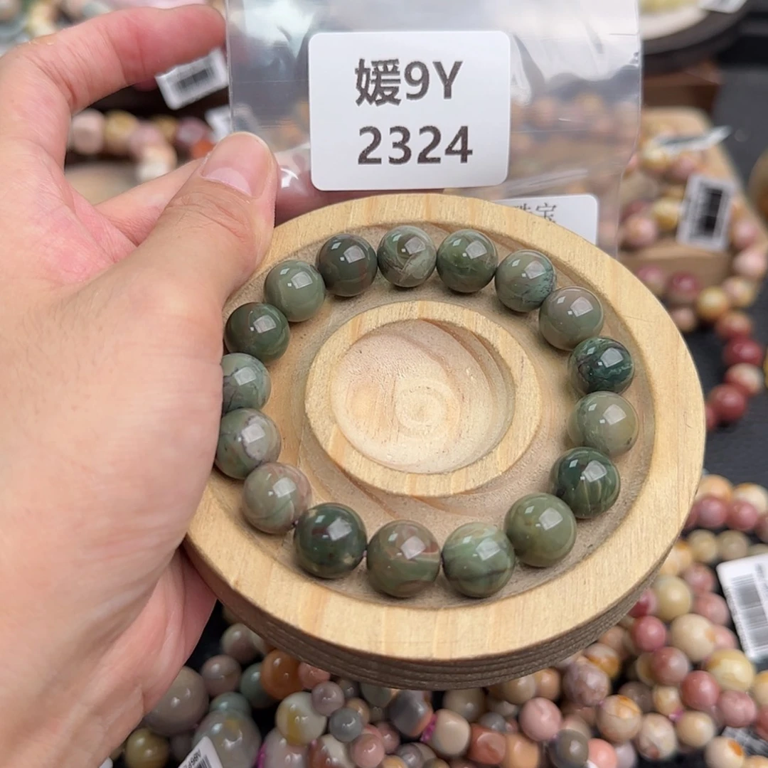 【闪购商品】未镶嵌手链石英质玉A****?