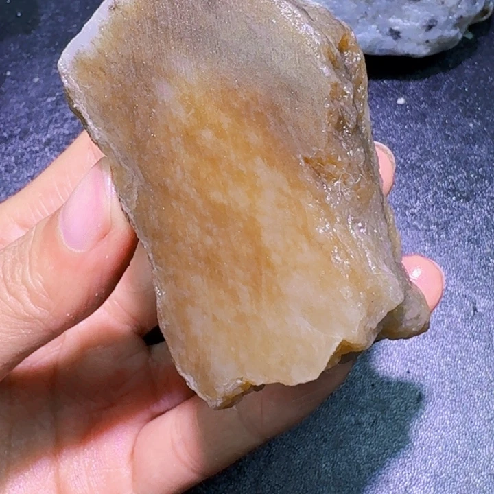 未镶嵌和田玉（糖玉）珠宝半成品