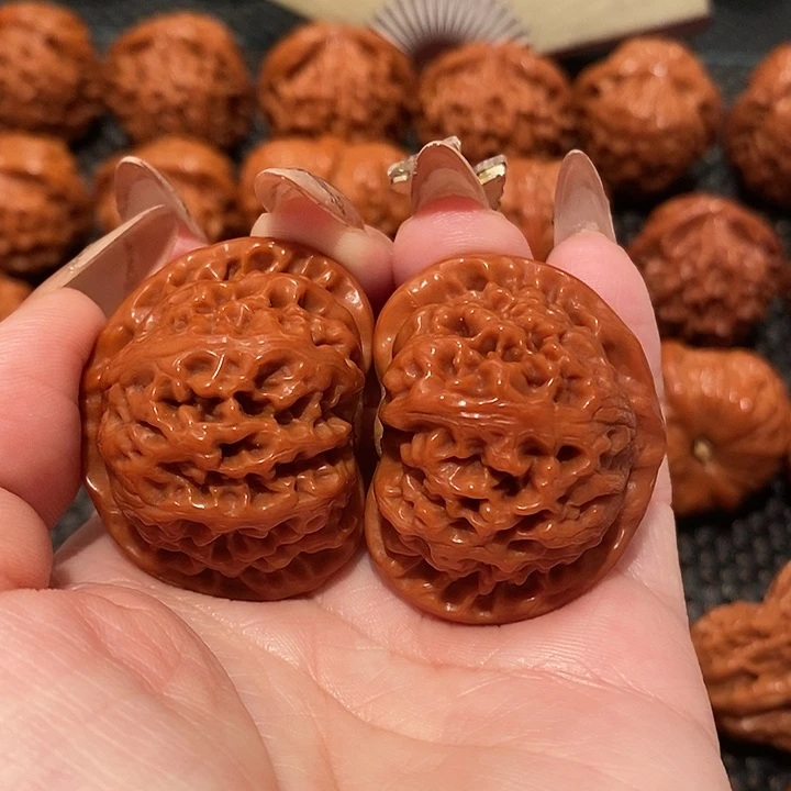 ****月文玩核桃吊坠宫灯0688