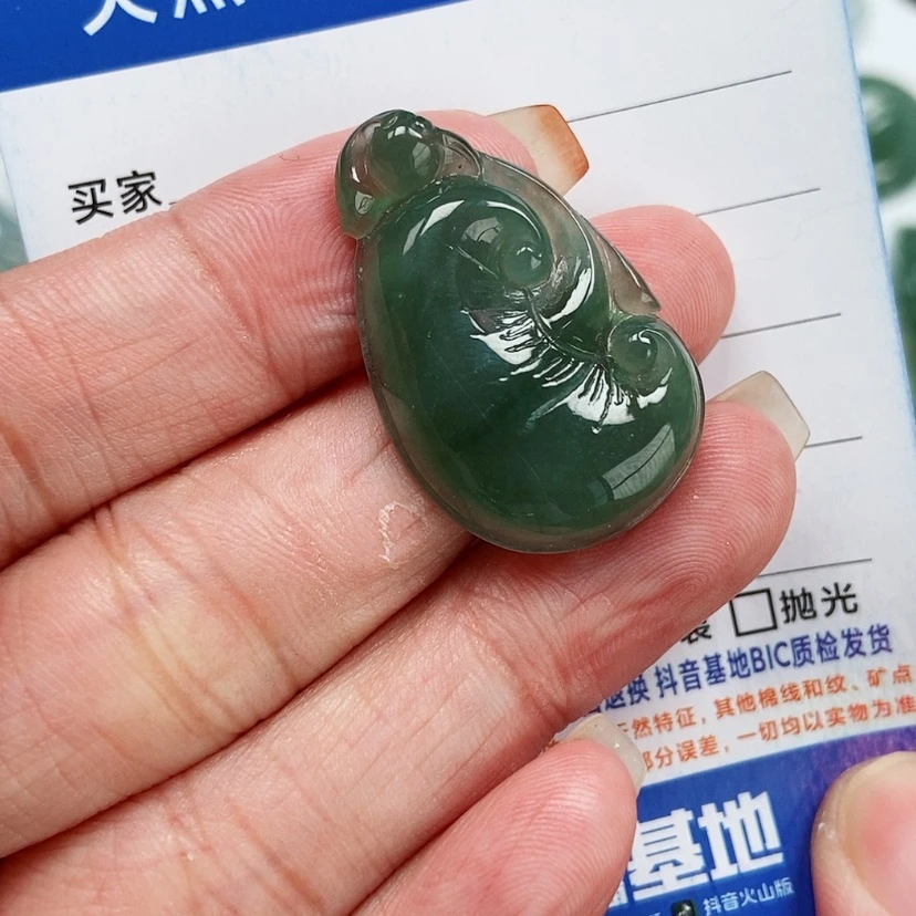 【闪购商品】翡翠颈饰未镶嵌如意