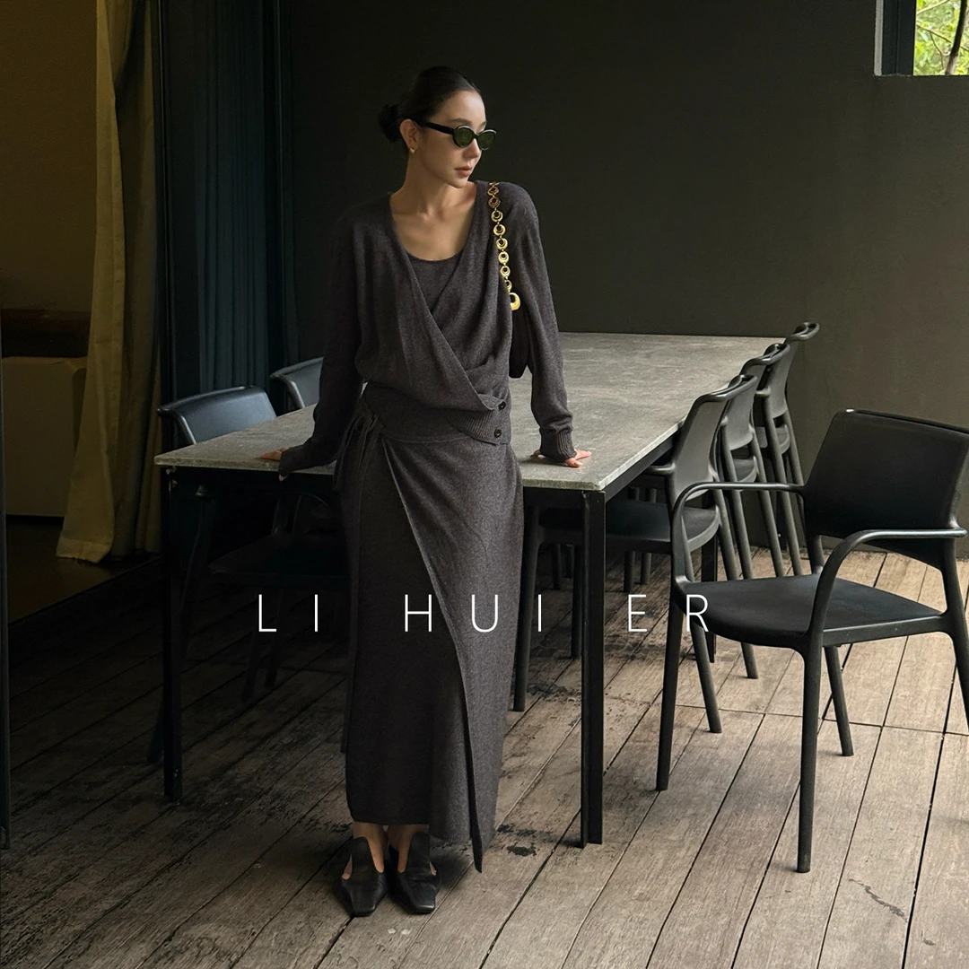 LiHuiEr李慧儿【风遇】2025秋款轻奢极简灰色女装套装LL025460
