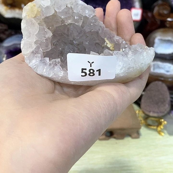 未镶嵌水晶大型摆件（非配饰）