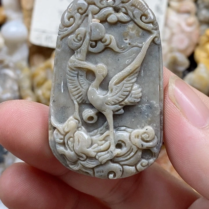 颈饰未镶嵌硅化珊瑚（珊瑚玉）有瑕