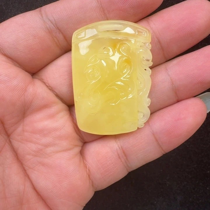 蜜蜡未镶嵌珠宝奇石