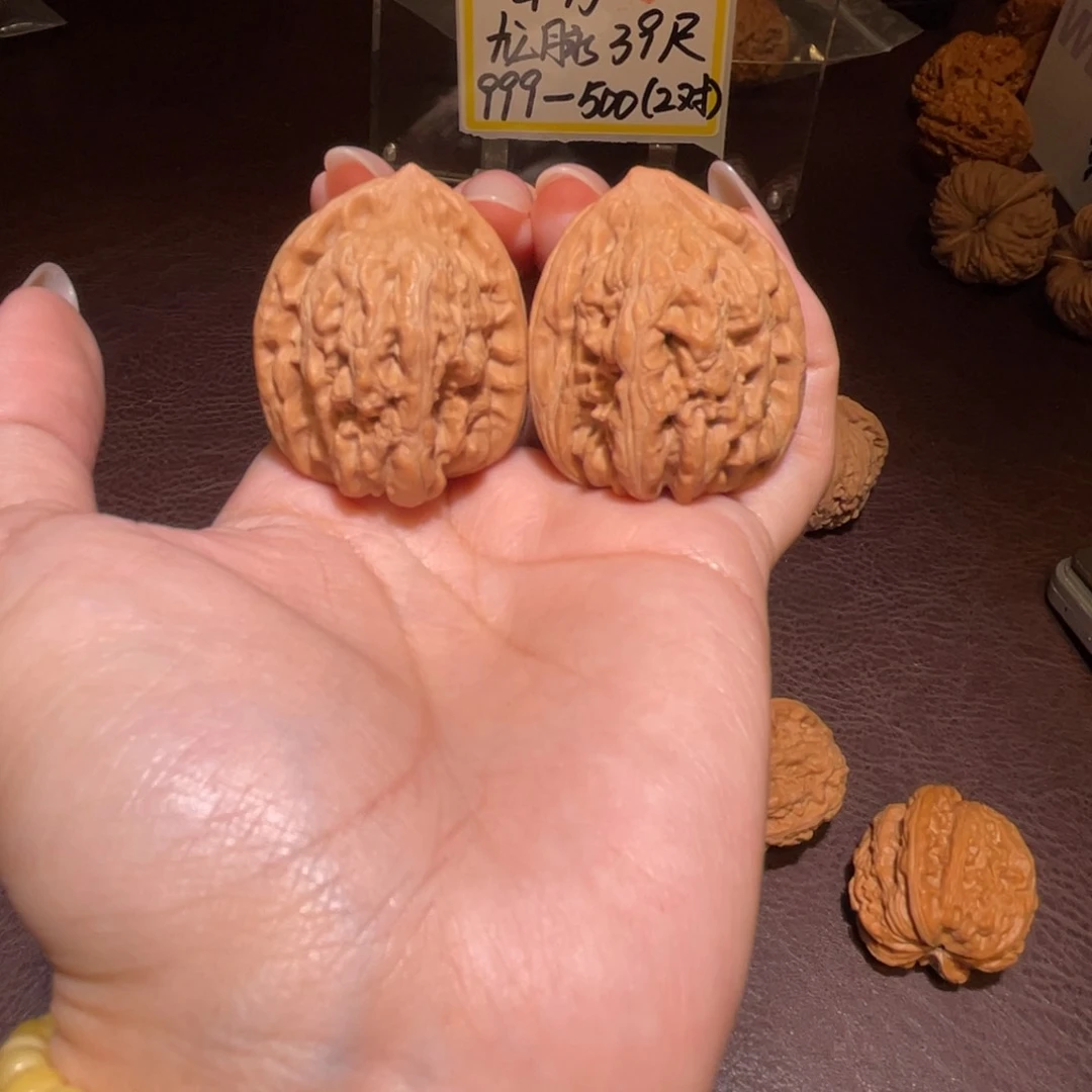 文玩核桃把件35赤龙鸡心
