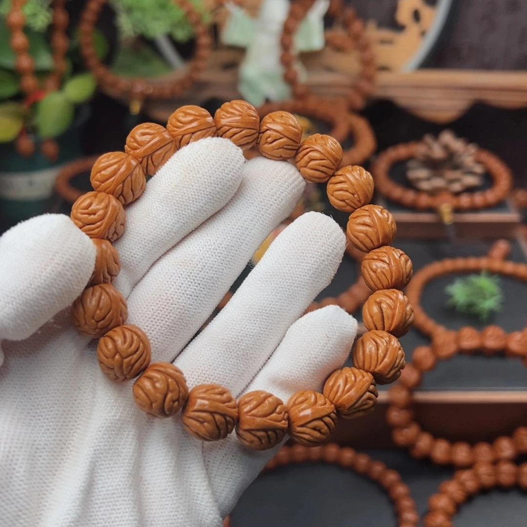 吊坠桃核1.4祥云手串