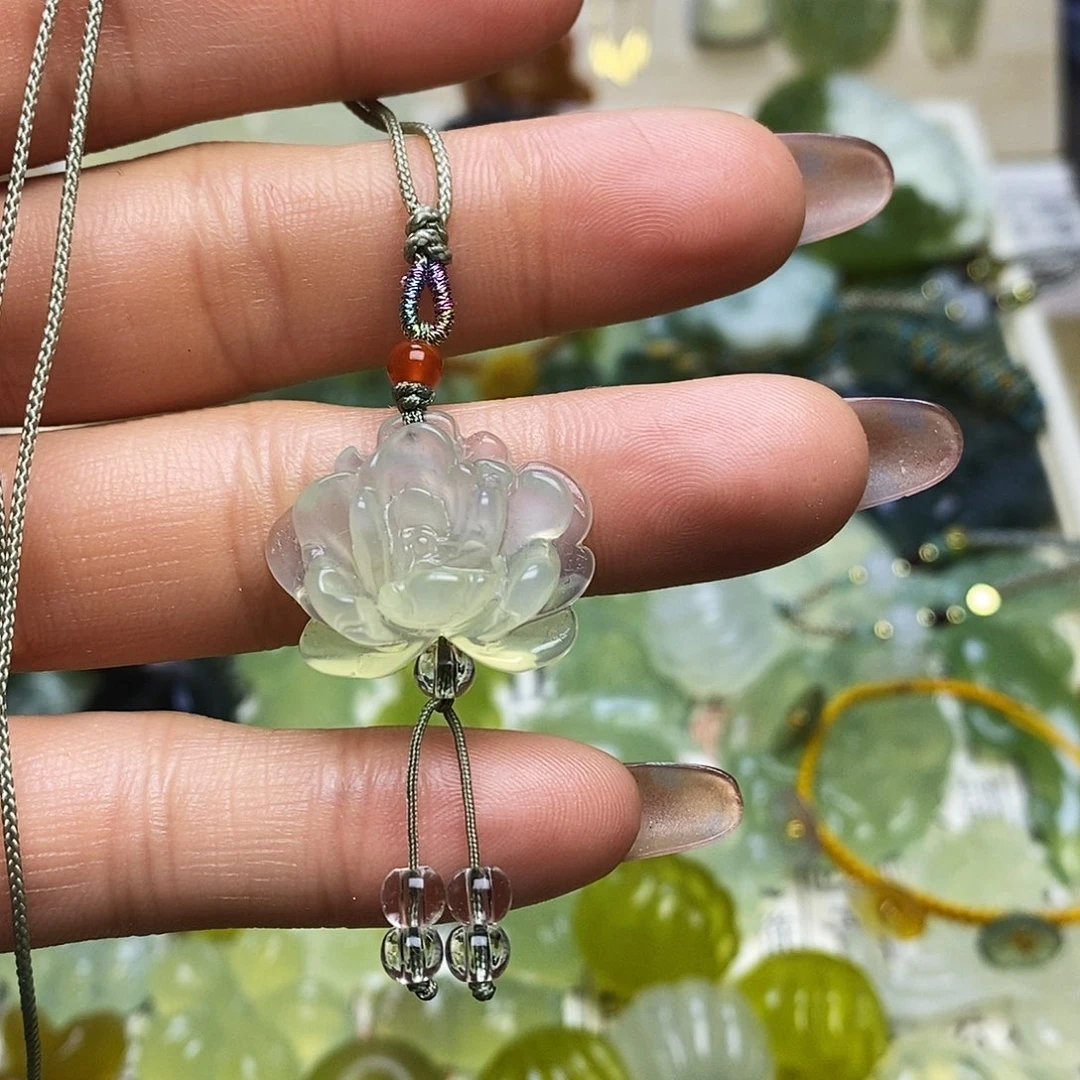 未镶嵌蛇纹石玉颈饰