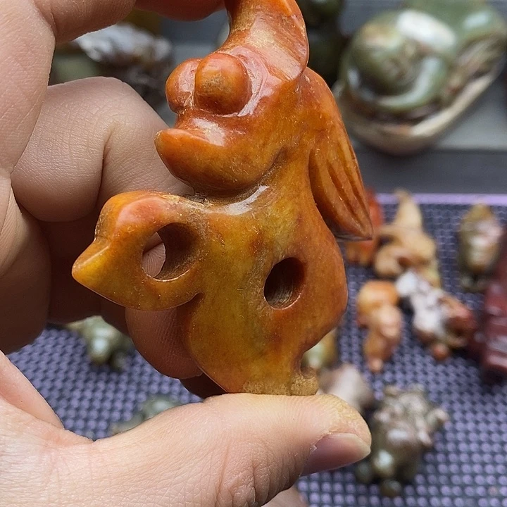 未镶嵌蛇纹石玉颈饰