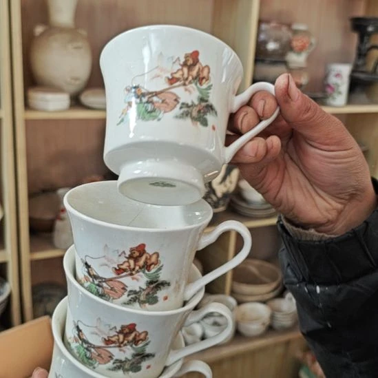 库存瓷片三打白骨精四个都有瑕疵