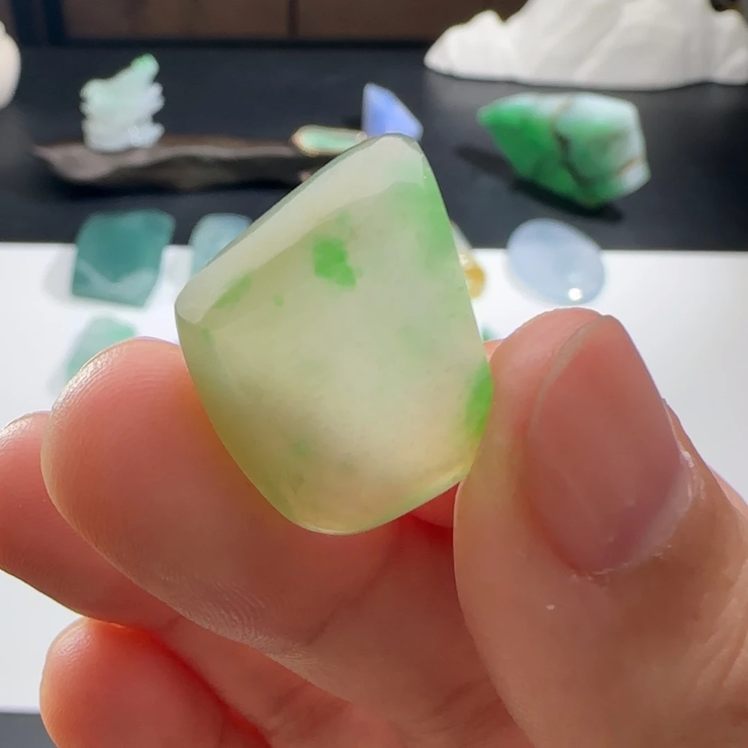 定制翡翠未镶嵌材料