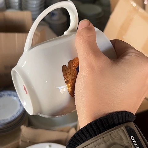 瓷其他无盖杯一个陶瓷