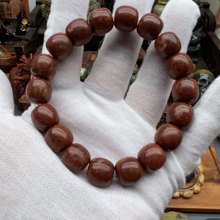 未镶嵌岫岩河磨玉（透闪石质玉）挂件