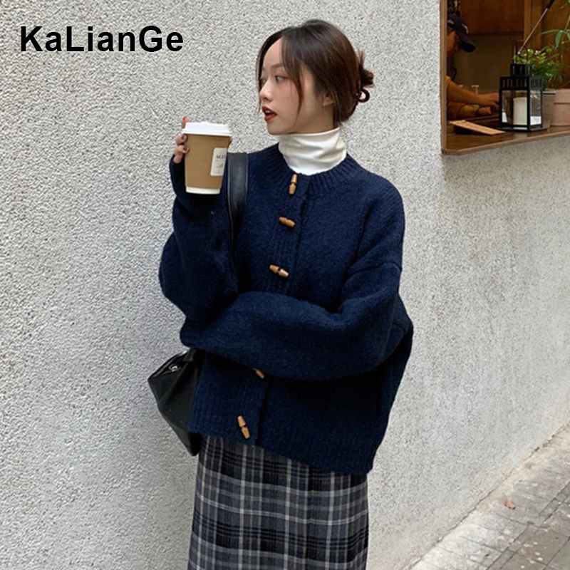 卡莲格/复古牛角扣毛衣针织开衫女2025秋冬加厚保暖显瘦上衣外套