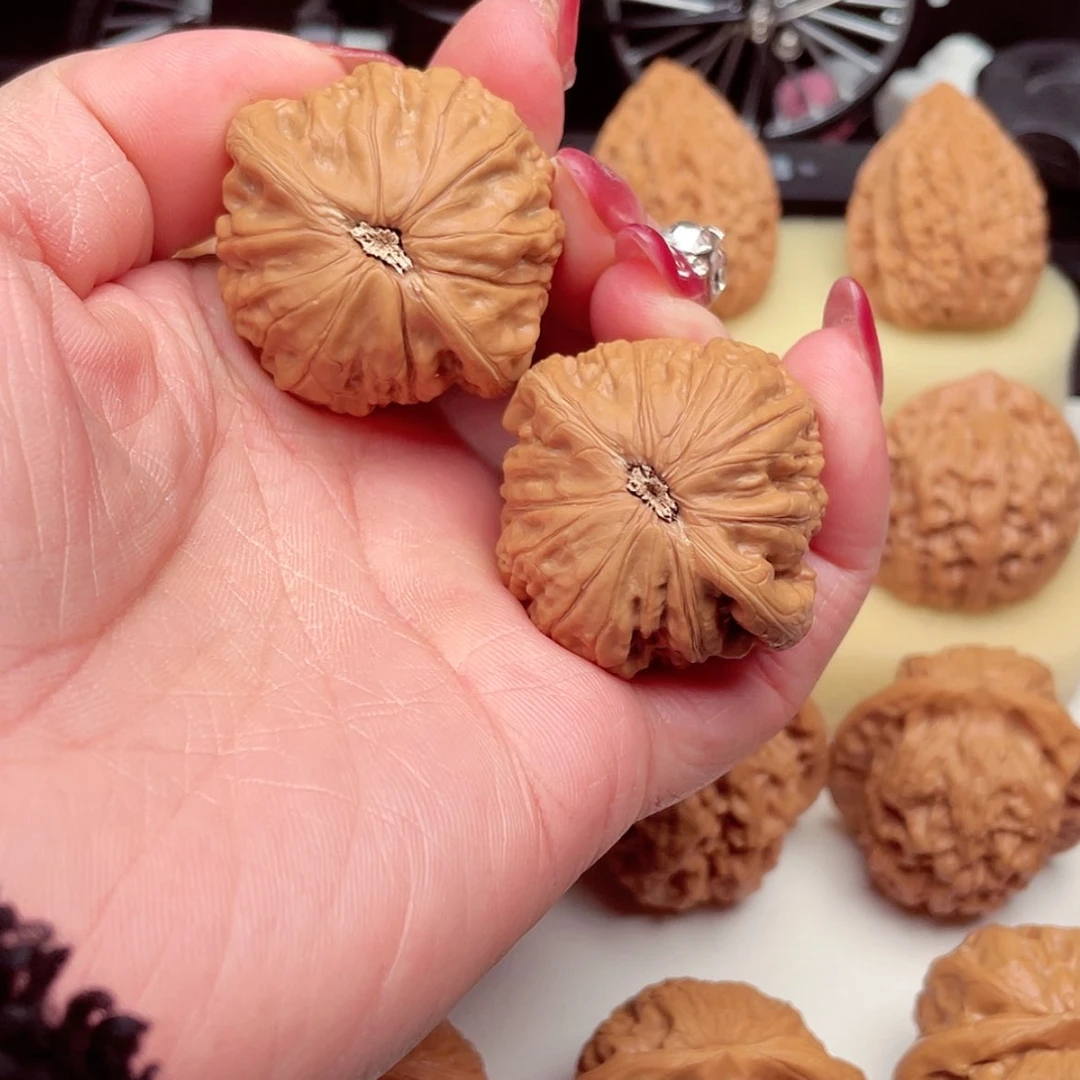 【闪购商品】吊坠桃核晓****9铁锤妹妹39