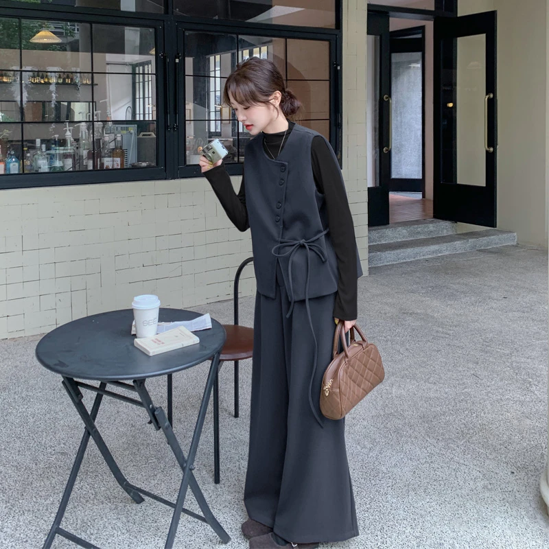 韩系风灰色系带马甲打底衫阔腿裤2025秋冬新款简约通勤ins三件套