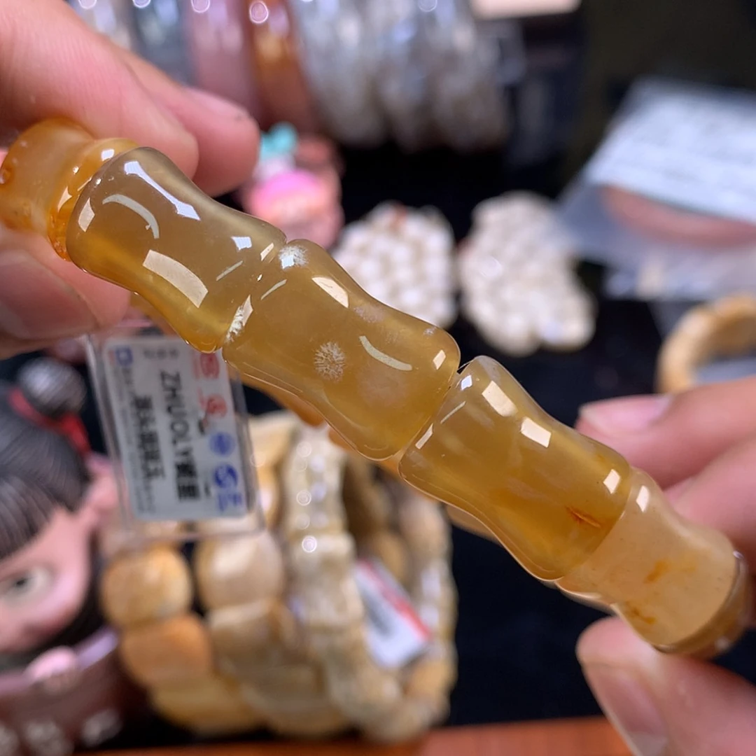 【闪购商品】颈饰未镶嵌硅化珊瑚（珊瑚玉）30号冰糖竹节