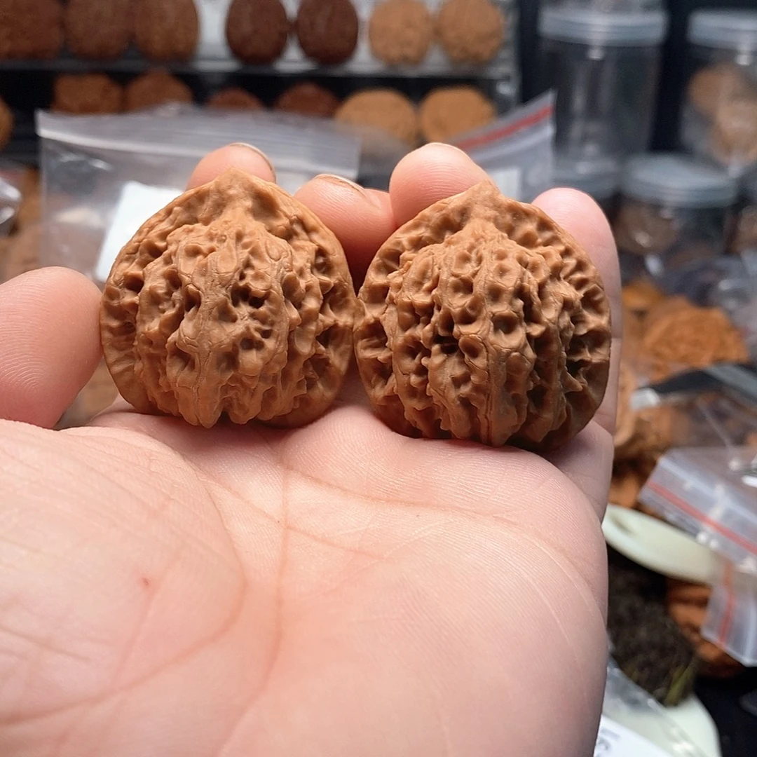 文玩核桃铁帽子39-042