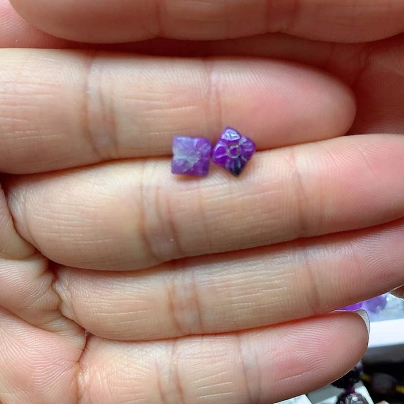 【闪购商品】苏纪石（舒俱来）银S925镶嵌耳钉淡**风