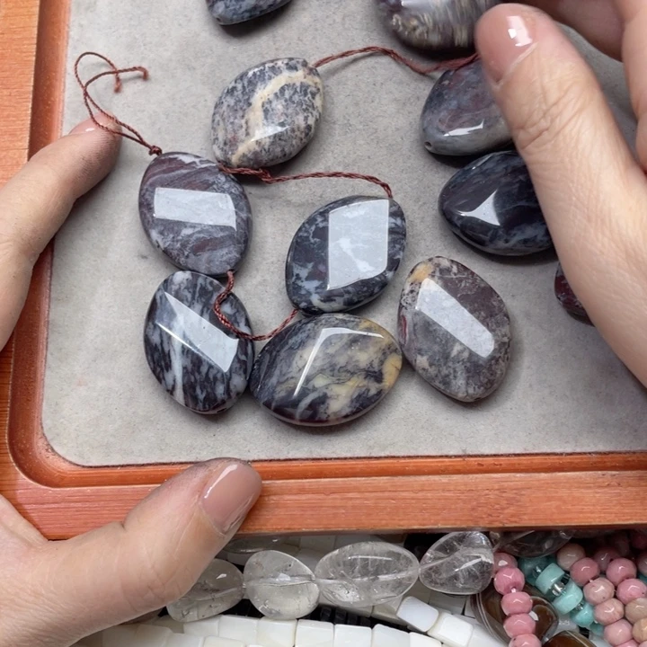 玛瑙/玉髓合金珠宝半成品11颗红一丁扭形