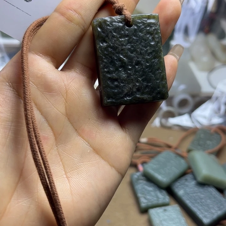 和田玉（糖玉）未镶嵌颈饰