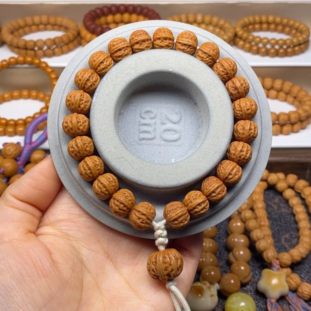 【闪购商品】手串猴头核桃三棱12mm左右