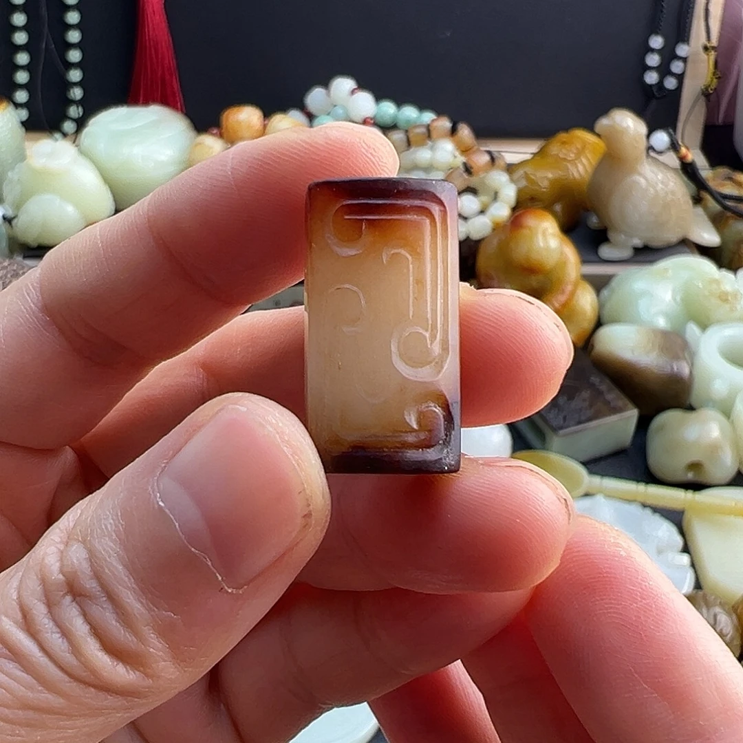 和田玉（糖玉）未镶嵌挂件