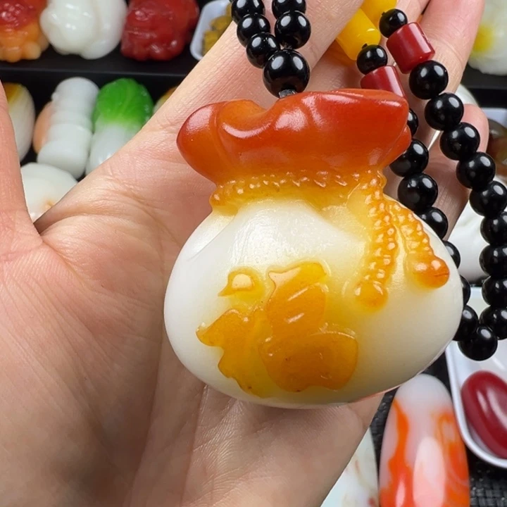 新疆戈壁五彩石金丝