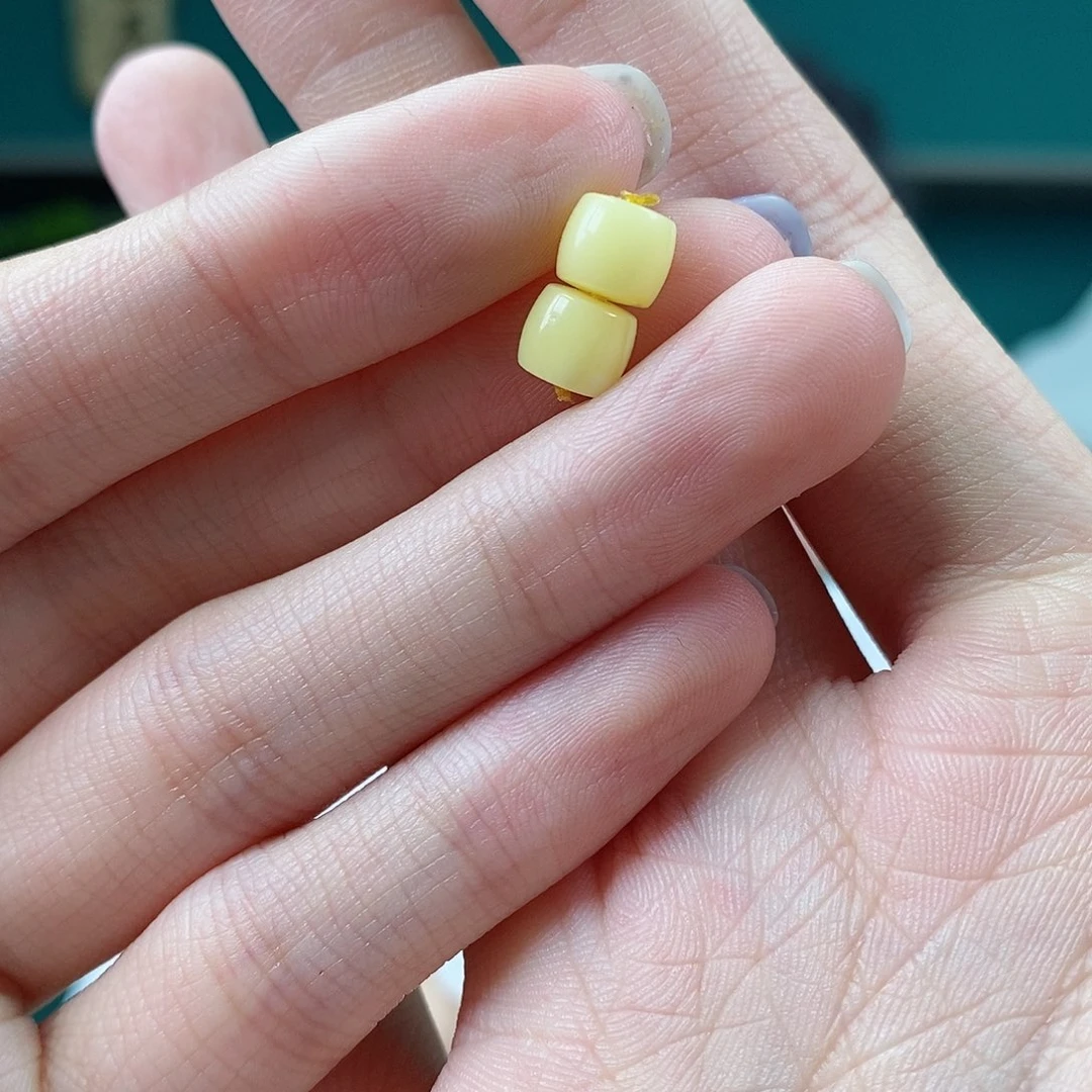 未镶嵌蜜蜡珠宝奇石