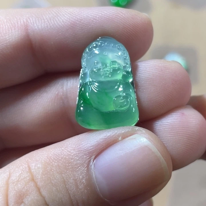 定制翡翠未镶嵌宝宝佛
