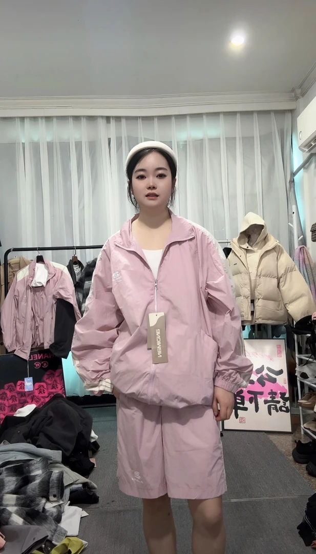(8842)美式三条杠运动风潮标立领防晒长袖外套+短裤套装