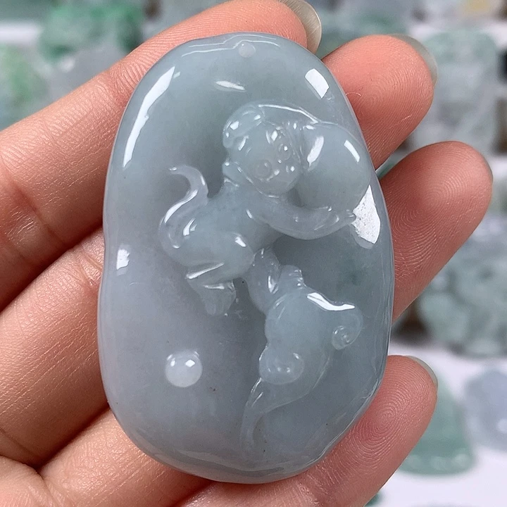 翡翠未镶嵌颈饰灵猴献寿福利卡厚11+